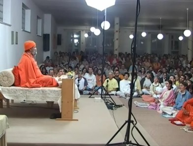 Gurudev fulfills positive sankalpas of bhaktas