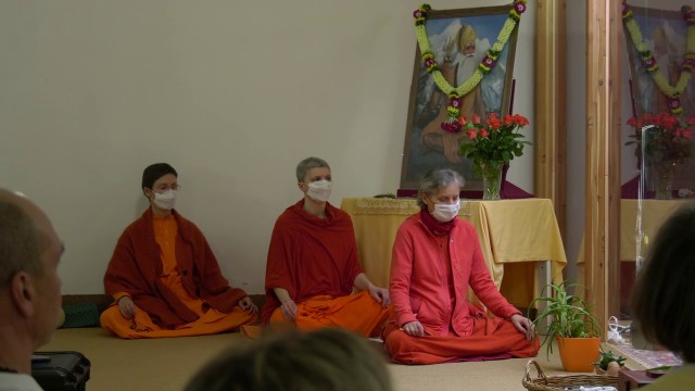Meditation with H.H. Vishwaguruji