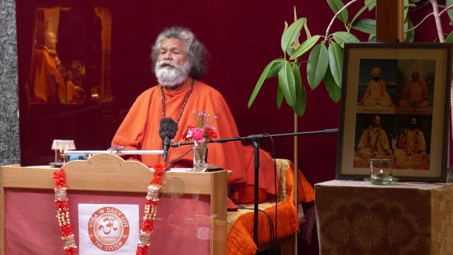 Sri SatGuru Chalisa