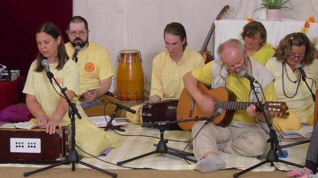 Bhajan singing from Strilky