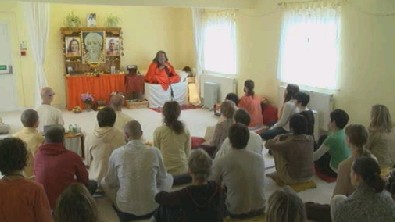 Swamijis morning workshop in Birmingham Ashram, 6th of September 2010