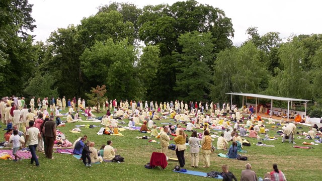 Bhajans from Strilky Ashram