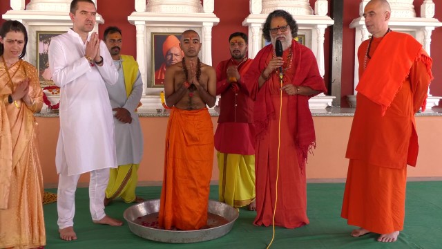 The coronation of Swami Avatarpuri