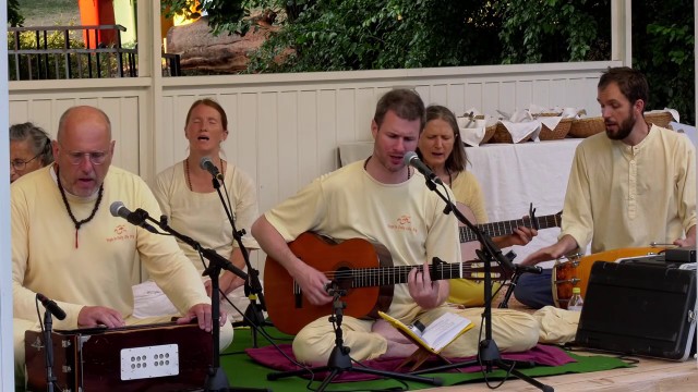 Bhajans on the Satsang