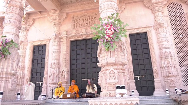 Webcast from Om Ashram