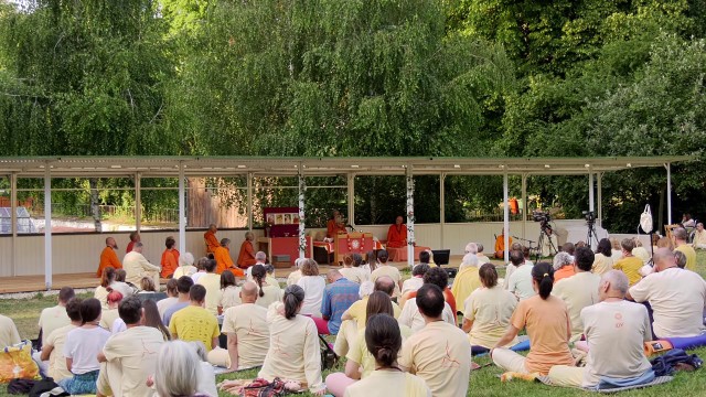 Bhajan evening in the  Strilky Ashram